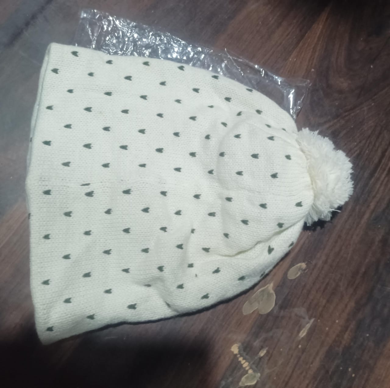 Big Soft Winter Cap, Woolen Inside Fur Beanie Cap (1 Pc / Mix Design & Color) Big Soft Winter Cap, Woolen Inside Fur Beanie Cap (1 Pc / Mix Design & Color)